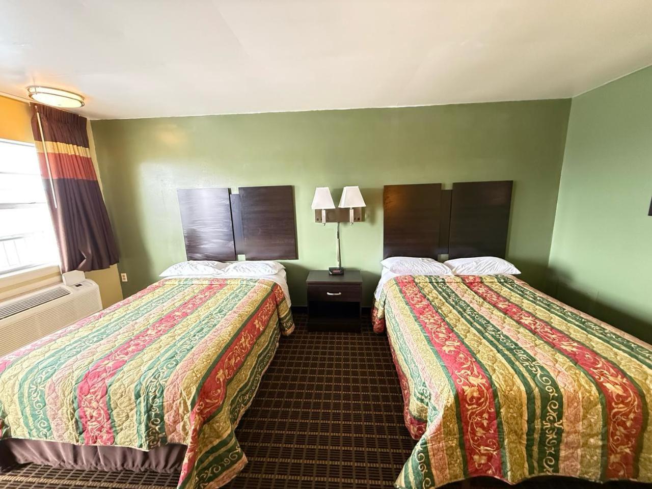 Relax Inn Хамптън Екстериор снимка